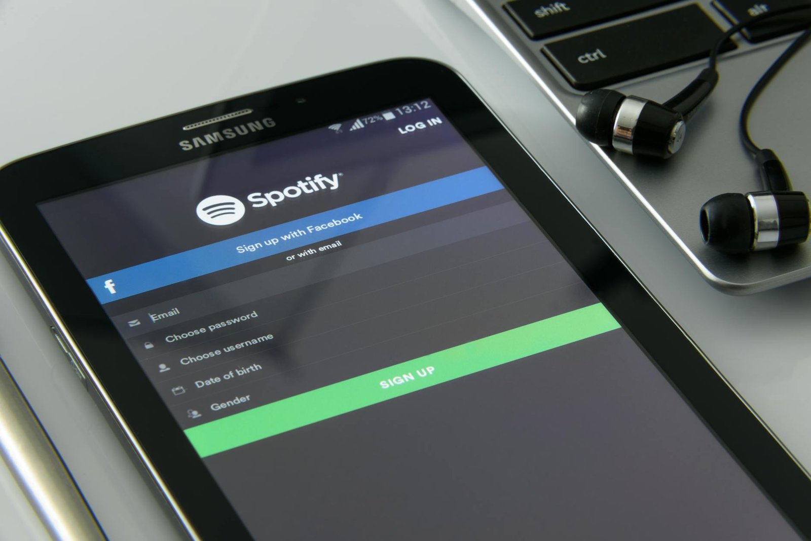How to Use IPTV Smarters Pro: Full Guide (2026) — illustration for guide