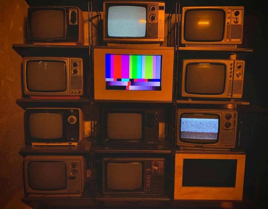 IPTV Aspect Ratio Wrong? Stretch & Fit Fix for TV & Firestick — US IPTV guide illustration